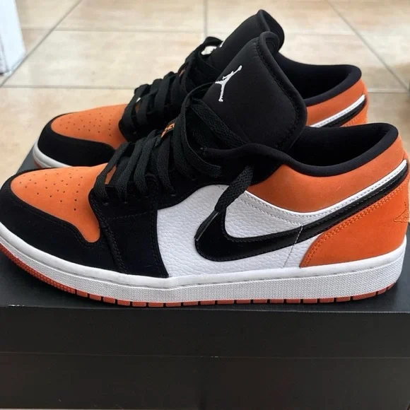 Nike Air Jordan 1 Low Starfish Black Toe(Size 10.5 Men) - Picture 5 of 9